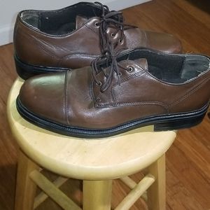 Nunn Bush dress shoes brown